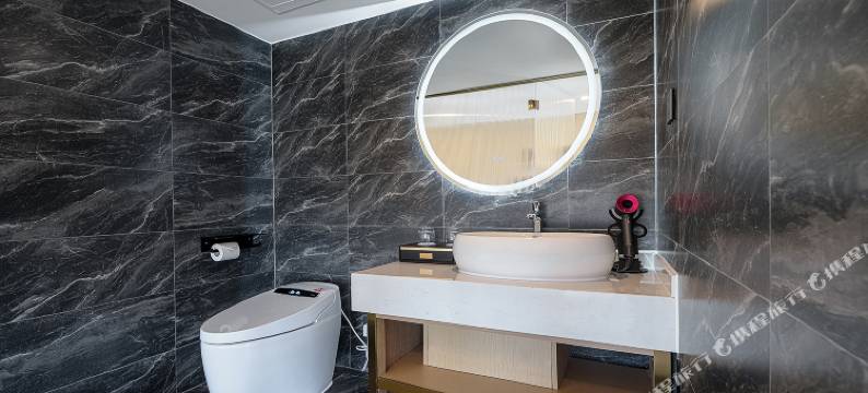 重庆天籁云端高空江景酒店(解放碑来福士广场店)图片