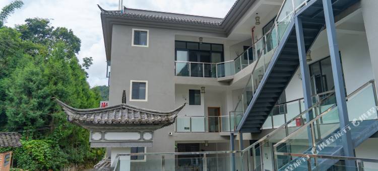腾冲半山居客栈(热海景区店)图片