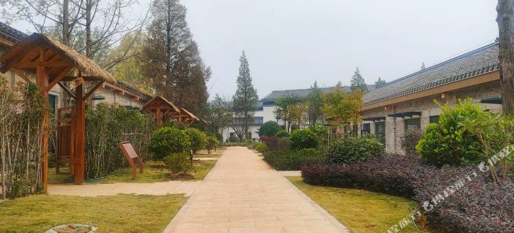 随县林泉山居酒店图片