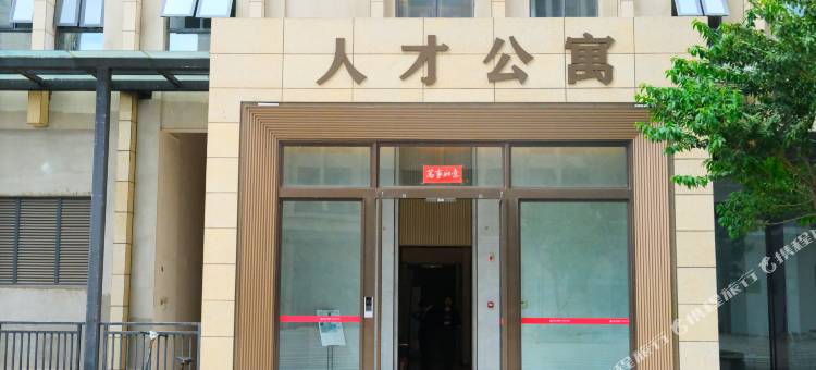 昆明拾柒民宿(新螺蛳湾南部汽车地铁站店)图片