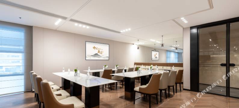 杭州西湖湖滨定安路地铁站亚朵X酒店图片