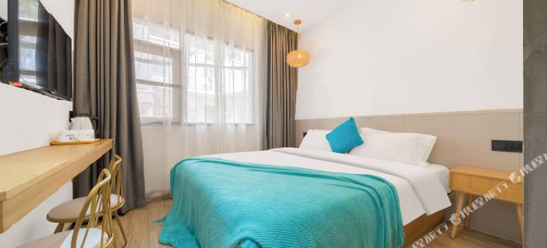 宸铭秘境民宿(中山路步行街店)图片