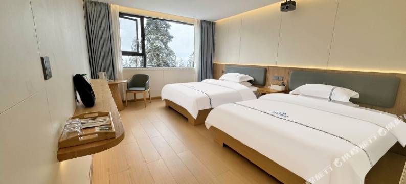 峨眉山金山饭店(雷洞坪车站店)图片