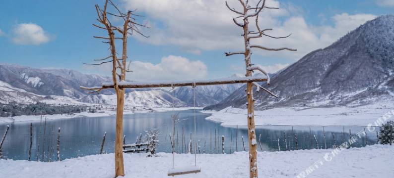 冶勒湖漫途山居民宿图片