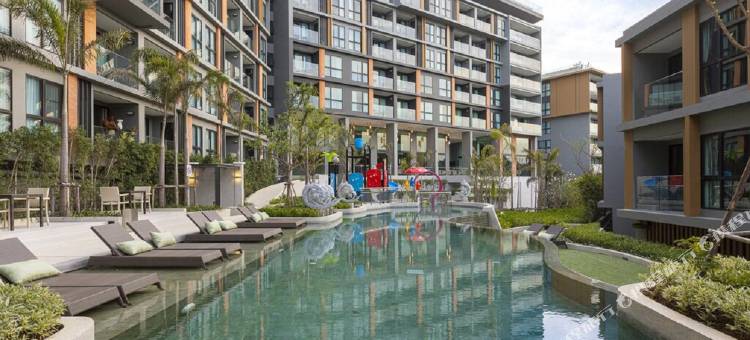 Sea View Panora Surin by Holy Cow E102图片