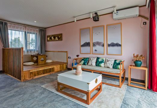 Xiangzhang Shuxia Boutique Guesthouse Hotel Overview