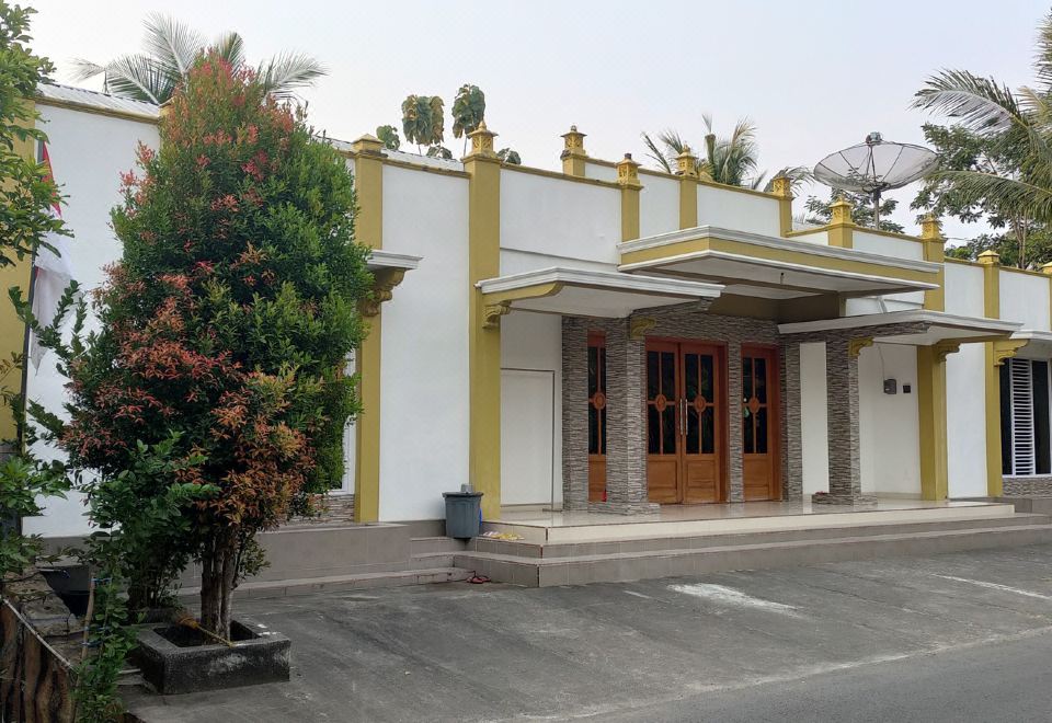 Penginapan Pendopo Kasih Hotel Overview