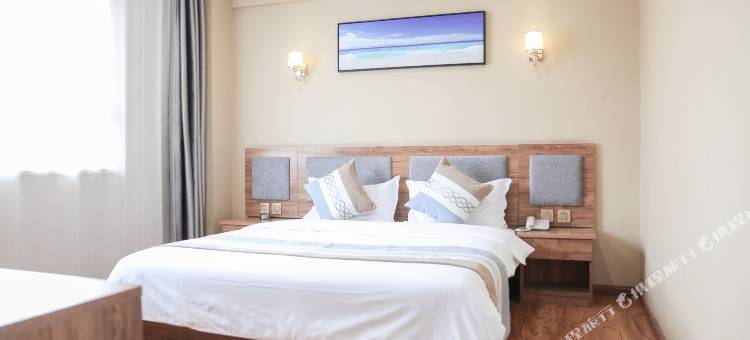 派酒店(张家口万全汽车站店)图片