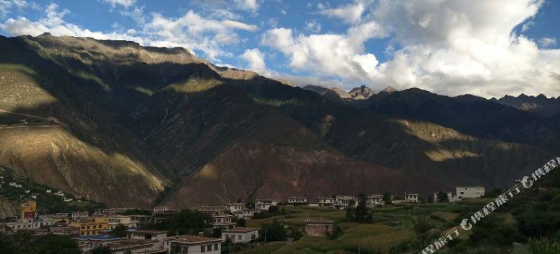 盐井147观景酒店图片