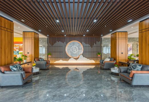 Four Seasons Hotel(Qingdao Jiaodong International Airport Store)Hotel Overview