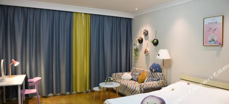 文汇巨幕影音公寓(天津站店)图片