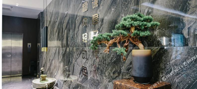 鑫霖酒店(郑州中州大道七里河地铁站店)图片