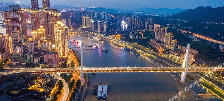 艺选酒店(重庆解放碑步行街洪崖洞店)图片