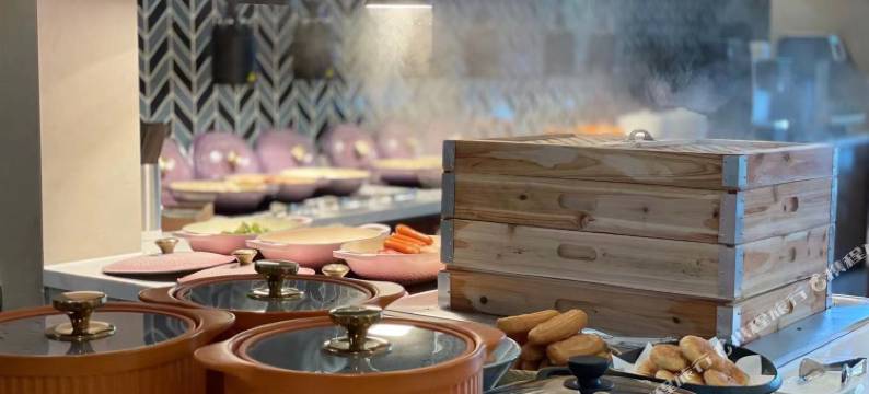 上海虹桥国家会展中心万枫酒店图片