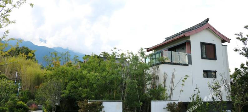 大理市大理左岸右海度假别墅(弘圣路分店)图片