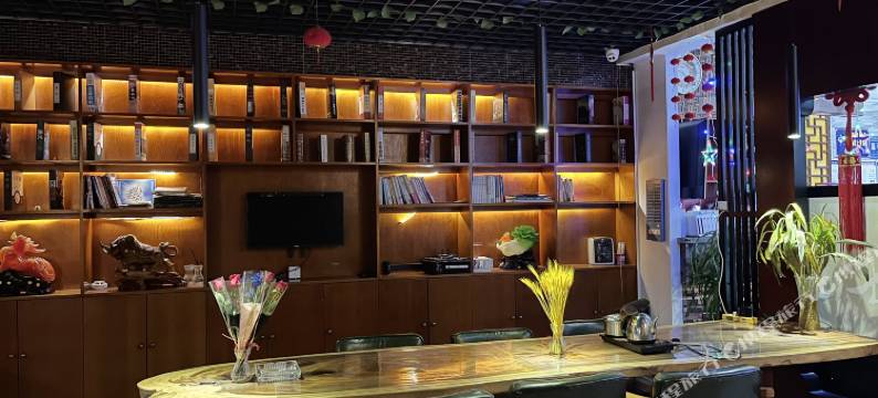 后客智慧酒店(汨罗归义广场店)图片