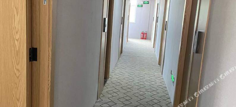 华威酒店(总部基地云岗路店)图片