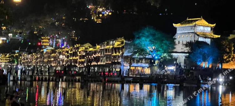 凤凰玖虞轩·梦江景民宿雪桥店图片