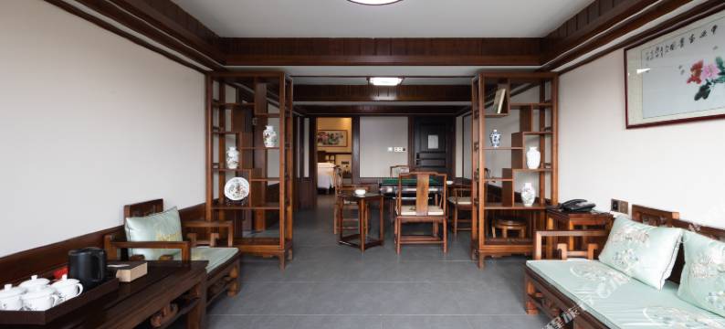 慈利县酒惜味古卫城庄园图片