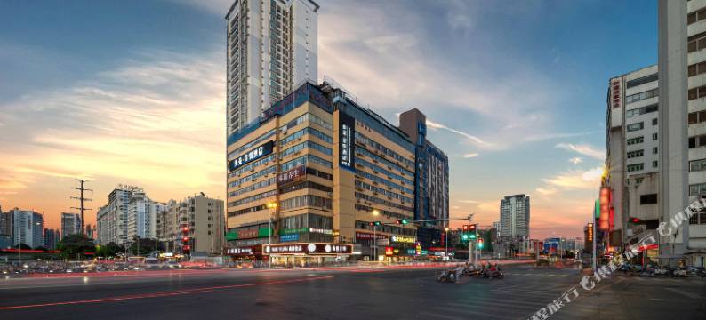 多曼·青悦酒店(南宁火车站明秀路地铁站店)图片