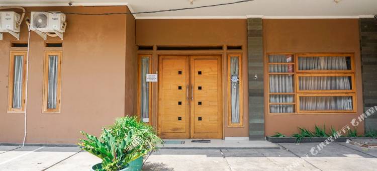 OYO 90973卡鲁尼亚Pkpri Grobogan酒店(OYO 90973 Hotel Karunia Pkpri Grobogan)图片