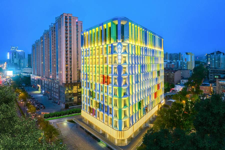 濟南大明湖花園路亞朵酒店