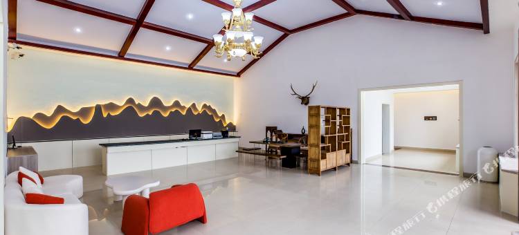 乌兰布统草原乌兰野宿图片