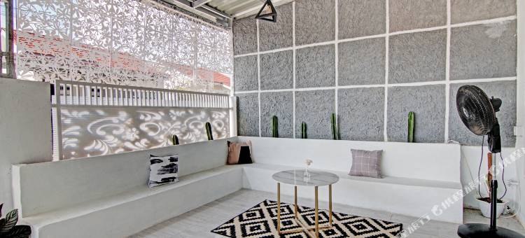 SPOT ON 92536 Teguh Syariah宾馆(Spot on 92536 Teguh Homestay Syariah)图片
