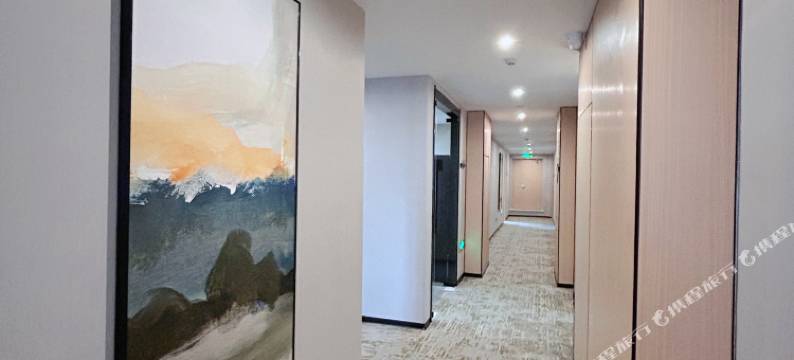 洛阳云季酒店(高铁龙门站宝龙广场店)图片