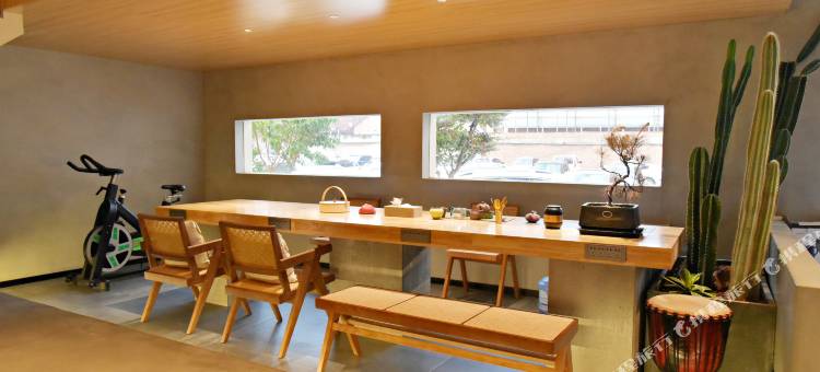 野·还行民宿图片