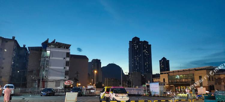 阳莱青年旅社(柳州高铁站店)图片