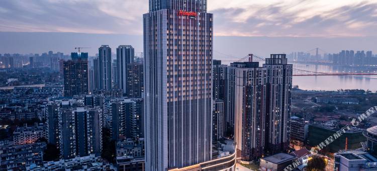 武汉黄鹤楼希尔顿欢朋酒店图片