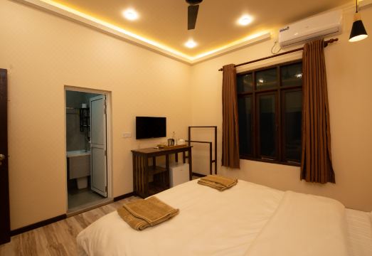 The Bilimbi Guesthouse and Inn Hotel Overview