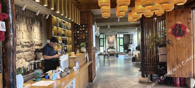 有稻山房村野景观民宿图片