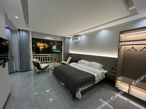 茂县半山云逸民宿