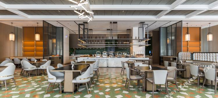 襄阳和信奥特莱斯美仑国际酒店图片