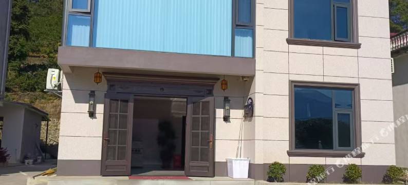 伴山水美宿图片