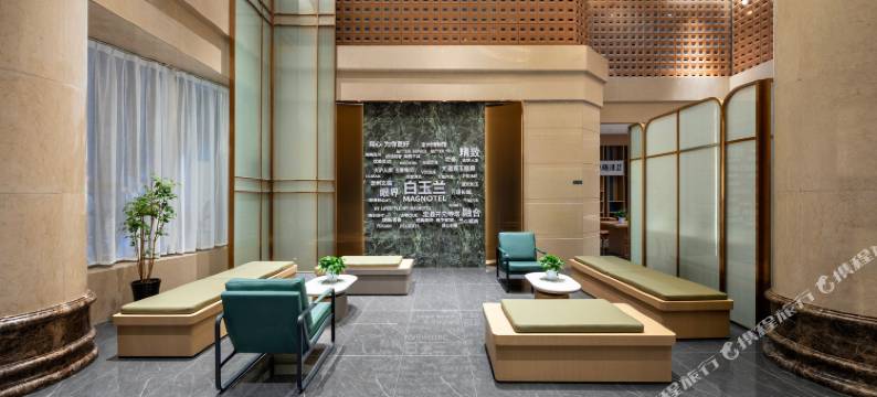 白玉兰酒店(定州市政府时代广场店)图片