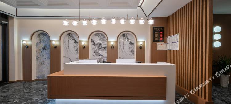 花筑·原野旅途民宿(那拉提景区店)图片