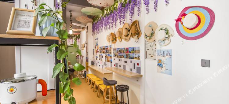 如约观海女生青旅(威海站韩乐坊店)图片