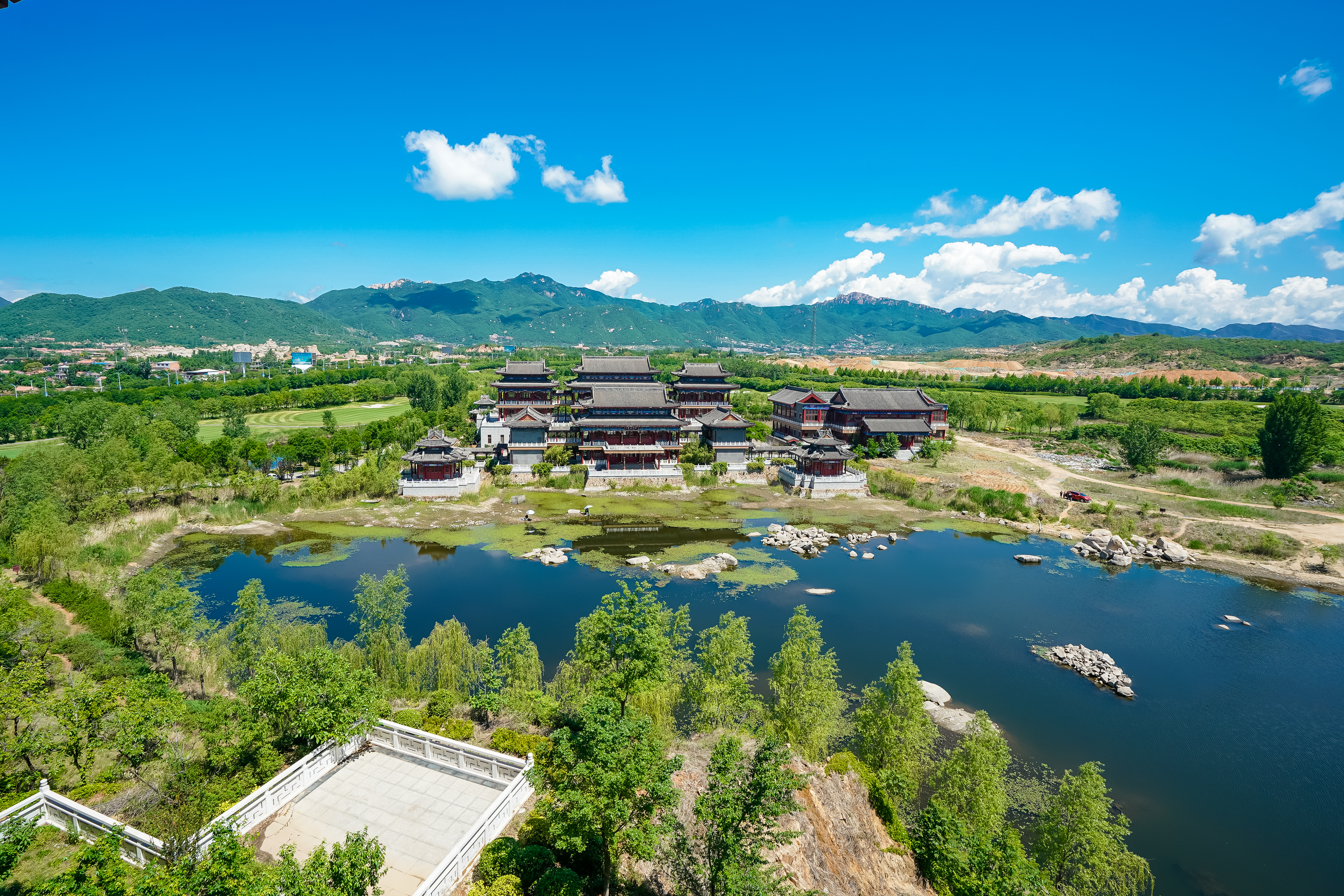 Jizhou Panshan Weisden Resort Hotel (Tianjin Media College)Hotel Overview