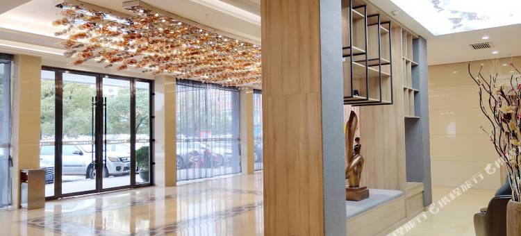 云朵轻语酒店(兴国站店)图片