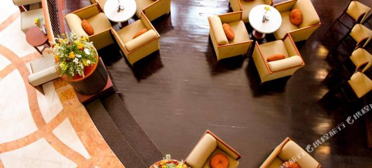 谏义里太阳大酒店(Grand Surya Hotel Kediri)图片