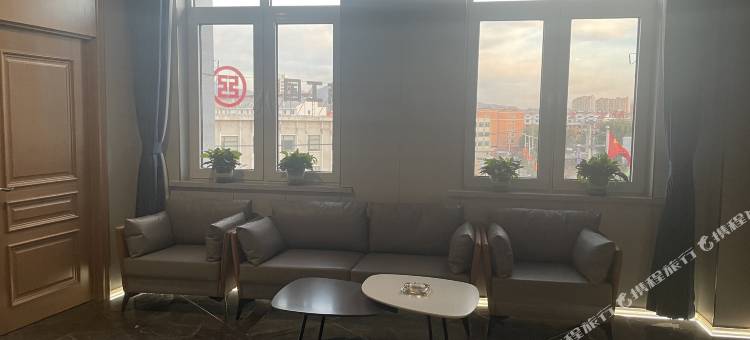 伴山酒店图片