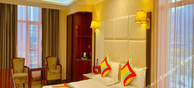 派酒店(西宁火车站广场店)图片