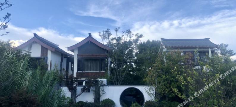 大理市大理左岸右海度假别墅(弘圣路分店)图片