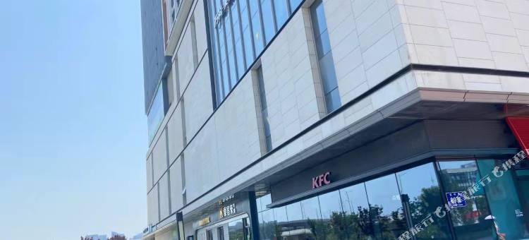 非云民宿(郑州大学万科广场店)图片
