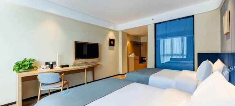 兰欧尚品酒店(自贡沿滩区龙湖公园店)图片