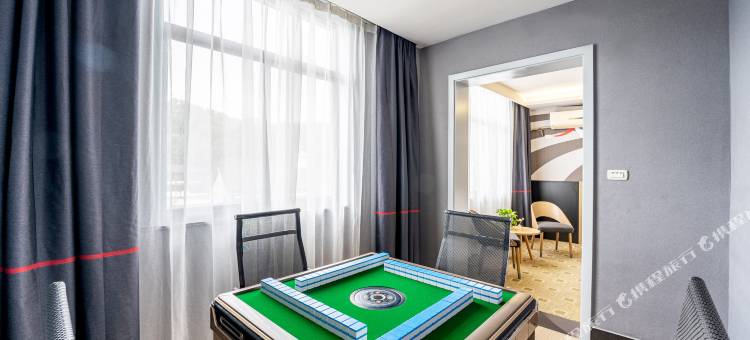 骏怡连锁酒店(英山英皇店)图片