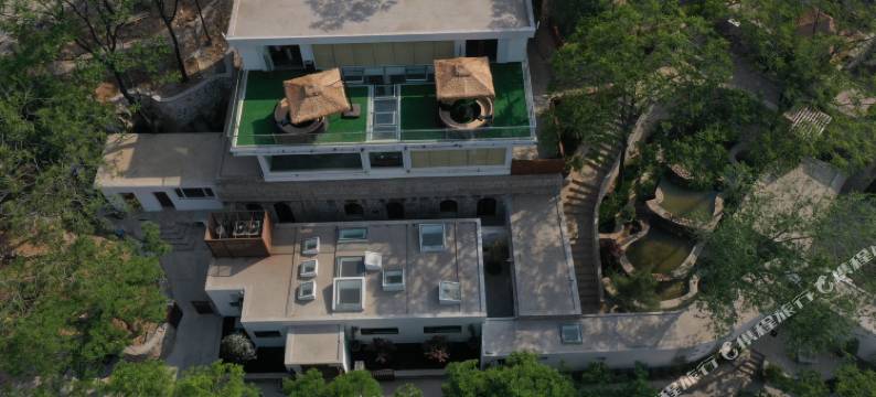 井陉右见果然民宿图片